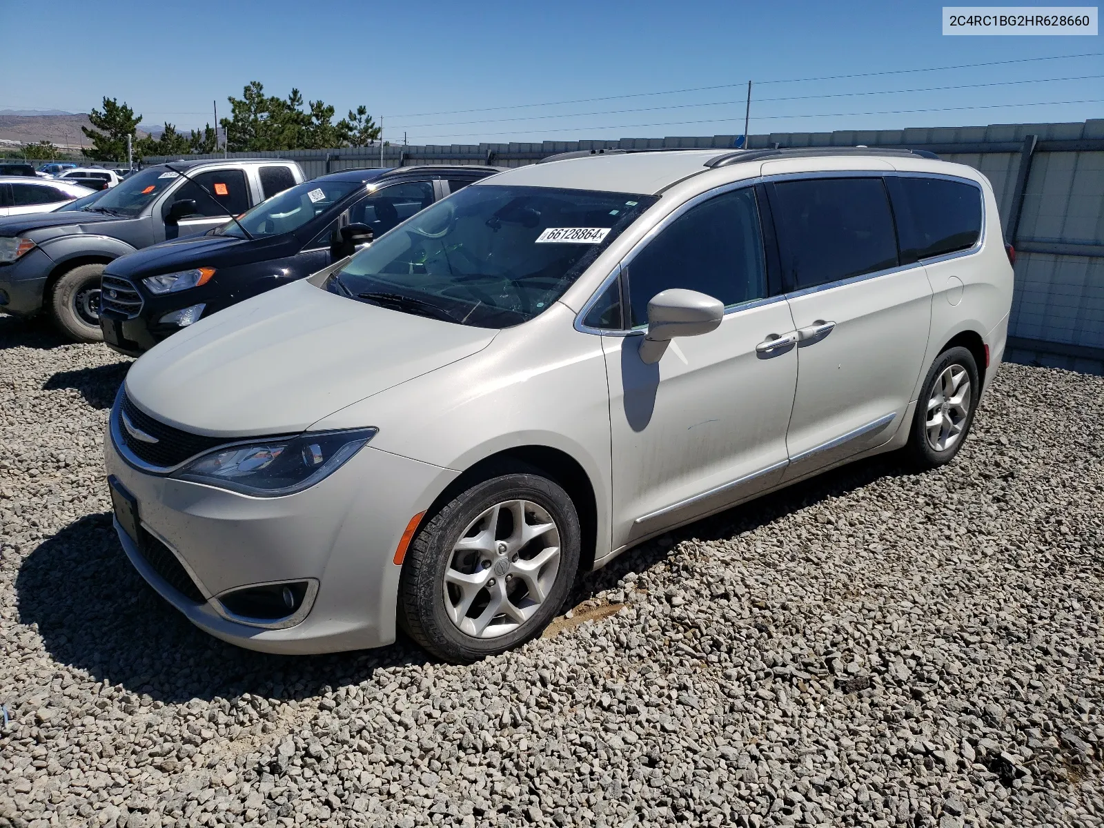 2C4RC1BG2HR628660 2017 Chrysler Pacifica Touring L