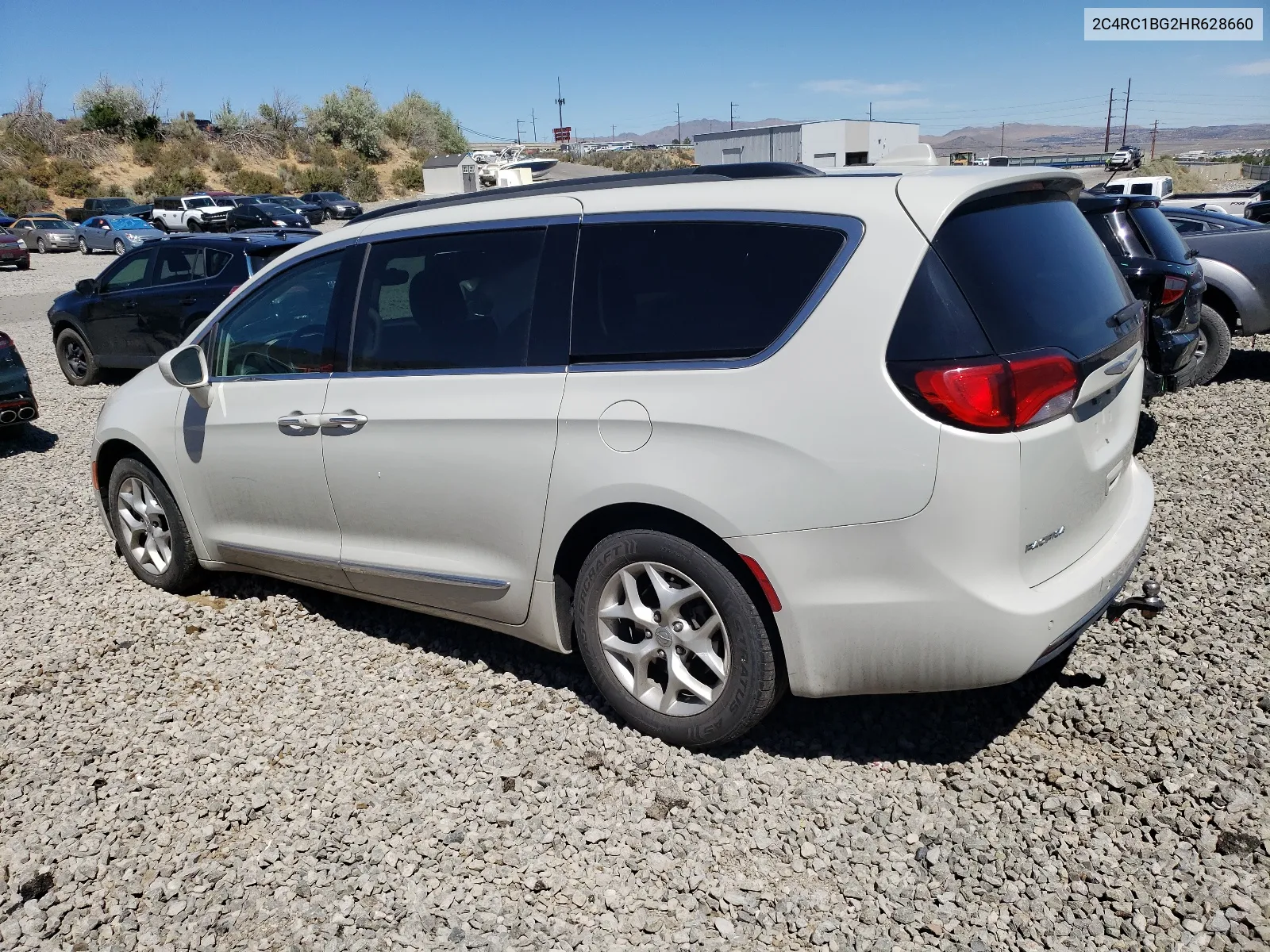 2C4RC1BG2HR628660 2017 Chrysler Pacifica Touring L