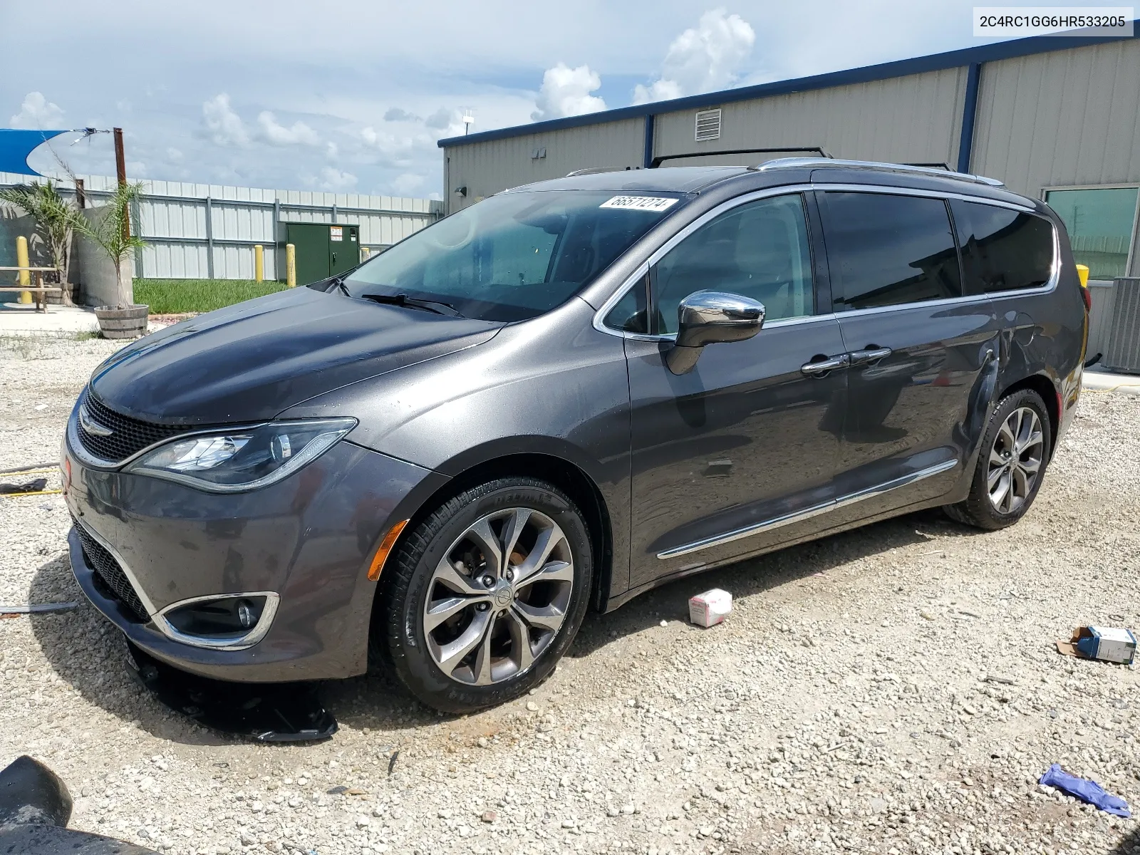 2017 Chrysler Pacifica Limited VIN: 2C4RC1GG6HR533205 Lot: 66571274