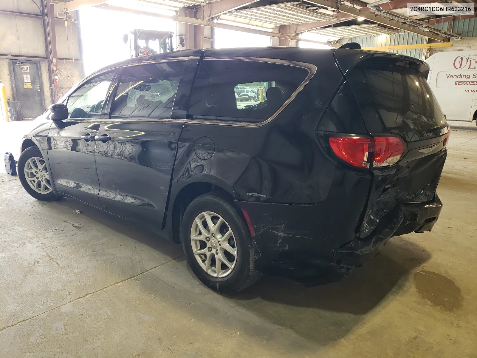 2C4RC1DG6HR623216 2017 Chrysler Pacifica Touring