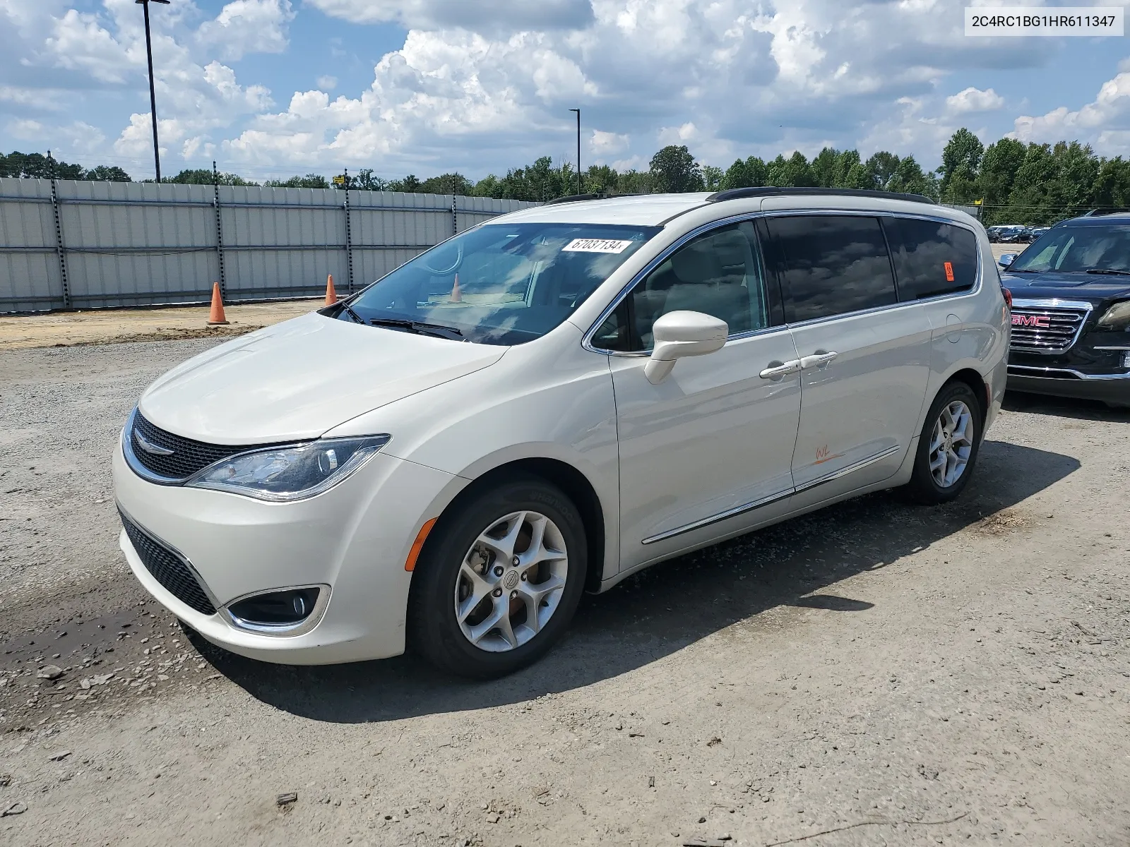 2C4RC1BG1HR611347 2017 Chrysler Pacifica Touring L