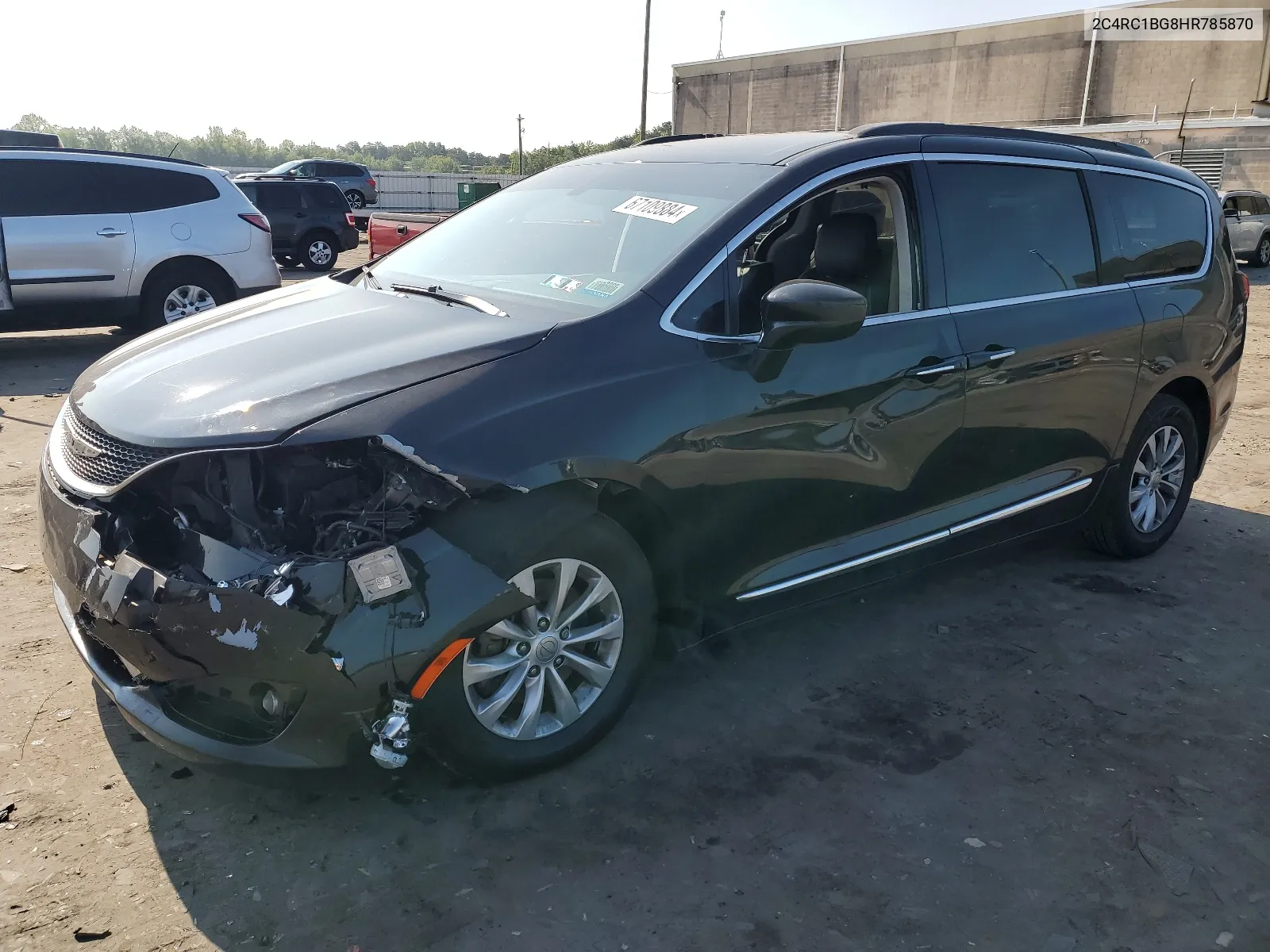 2C4RC1BG8HR785870 2017 Chrysler Pacifica Touring L