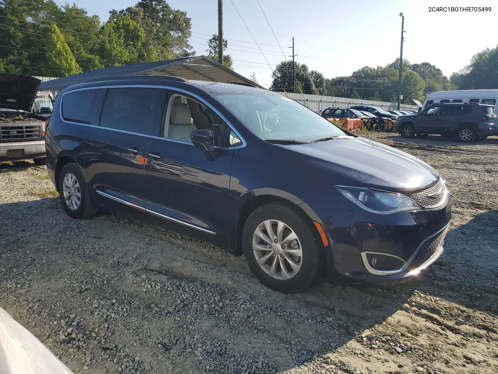 2017 Chrysler Pacifica Touring L VIN: 2C4RC1BG1HR705499 Lot: 67592294