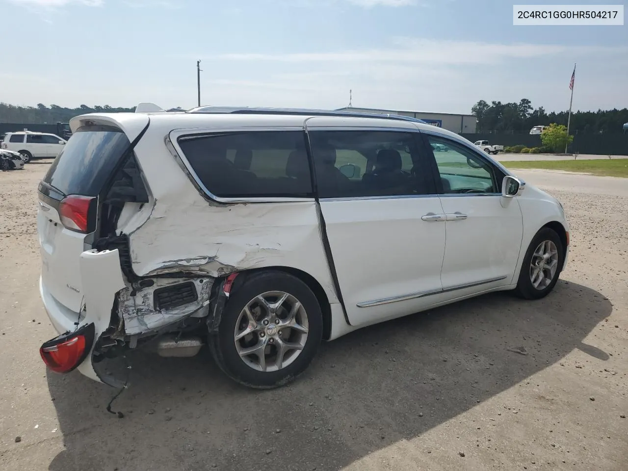 2017 Chrysler Pacifica Limited VIN: 2C4RC1GG0HR504217 Lot: 67773154