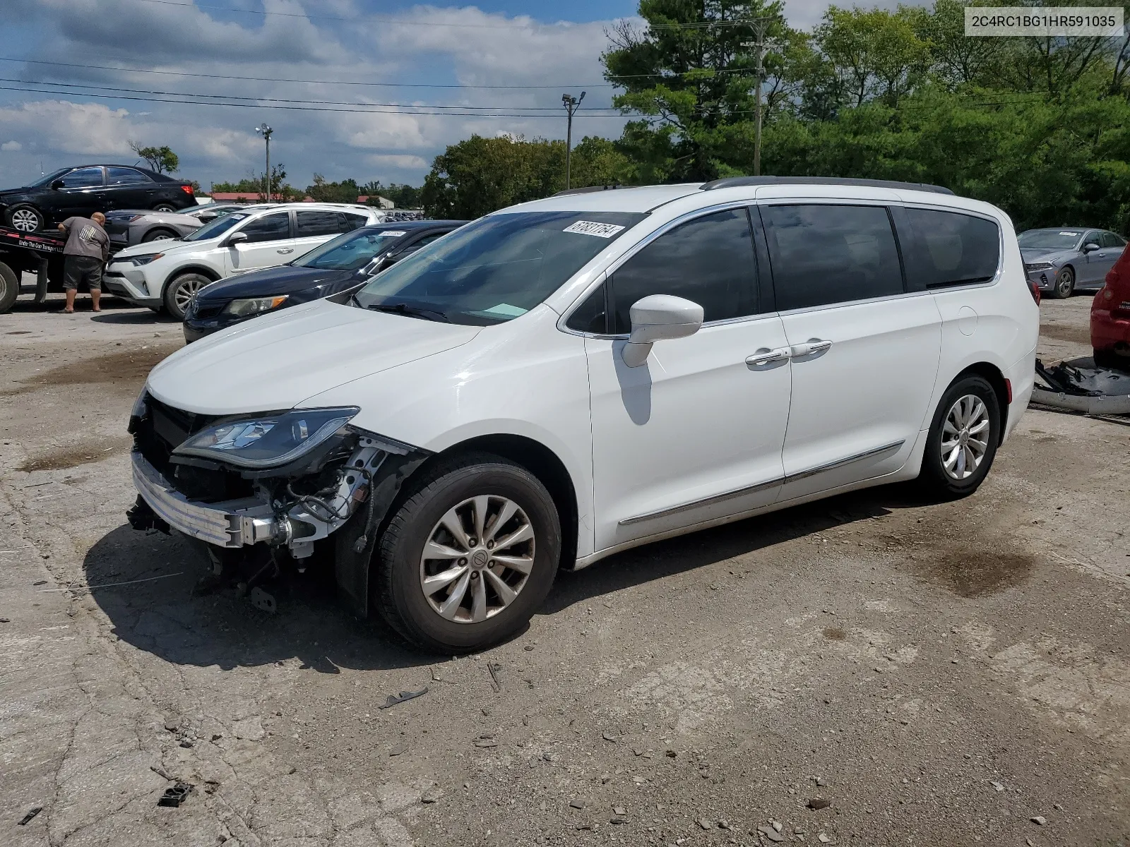 2017 Chrysler Pacifica Touring L VIN: 2C4RC1BG1HR591035 Lot: 67831764