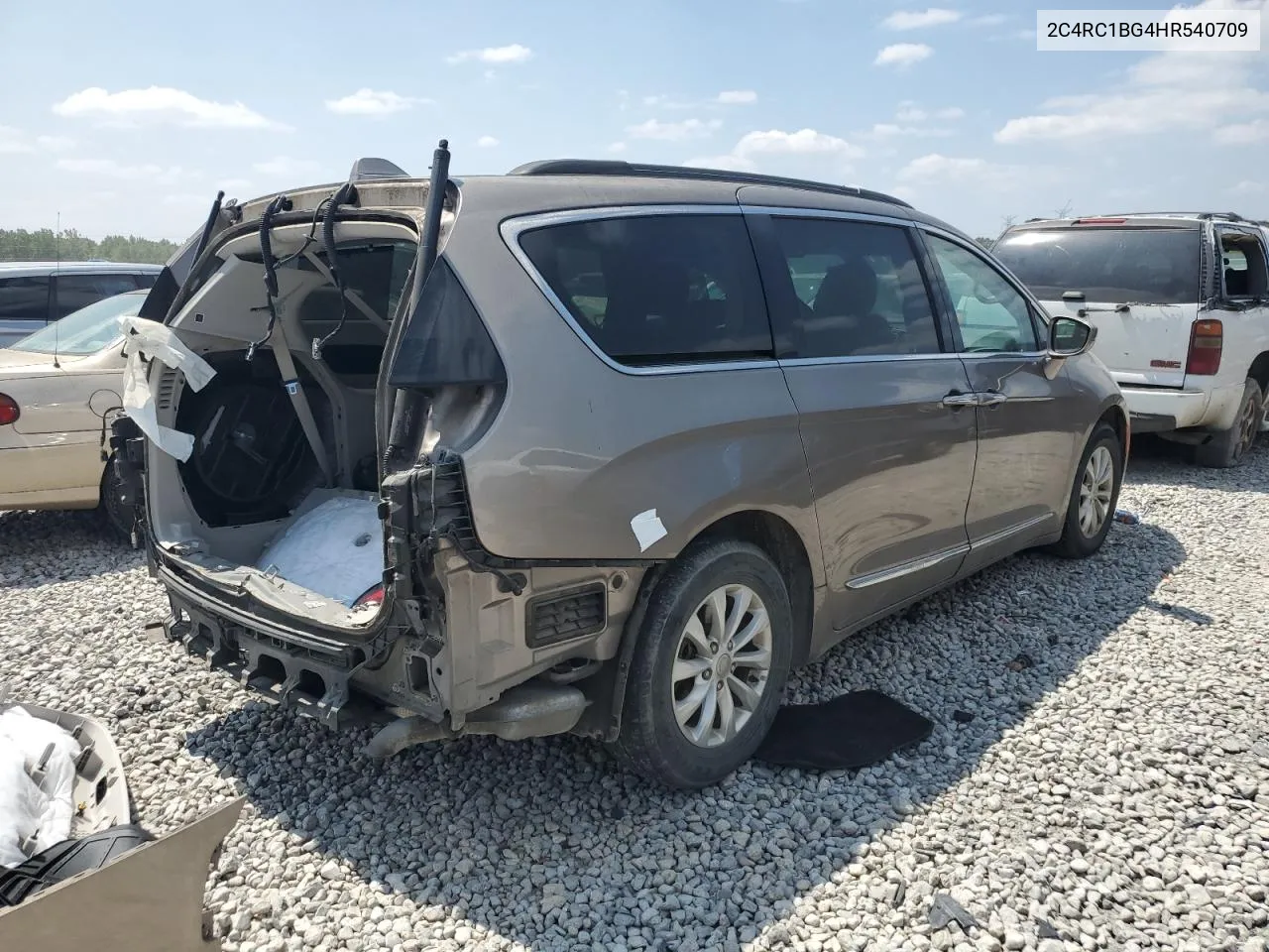 2C4RC1BG4HR540709 2017 Chrysler Pacifica Touring L