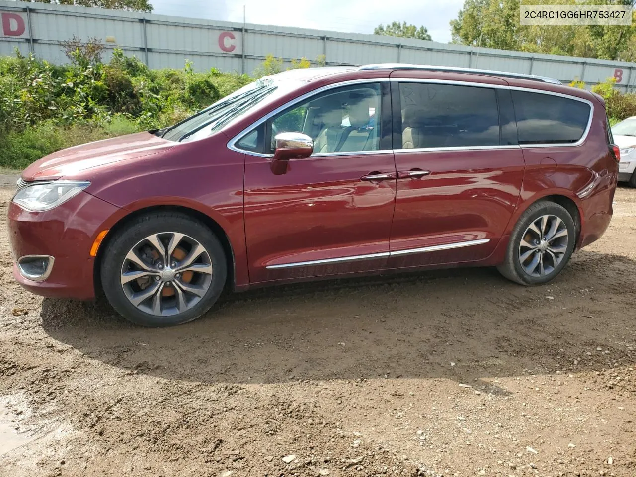 2017 Chrysler Pacifica Limited VIN: 2C4RC1GG6HR753427 Lot: 68347384