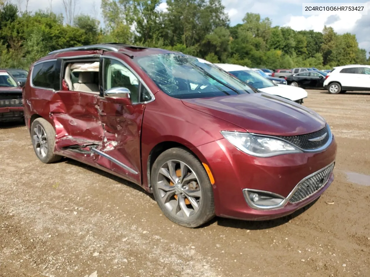 2017 Chrysler Pacifica Limited VIN: 2C4RC1GG6HR753427 Lot: 68347384