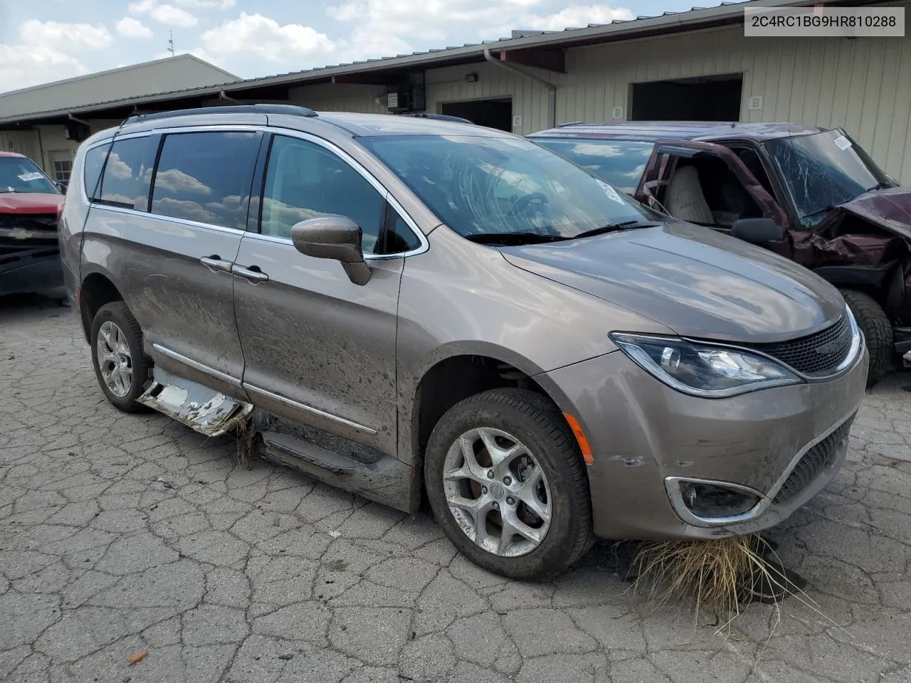 2C4RC1BG9HR810288 2017 Chrysler Pacifica Touring L