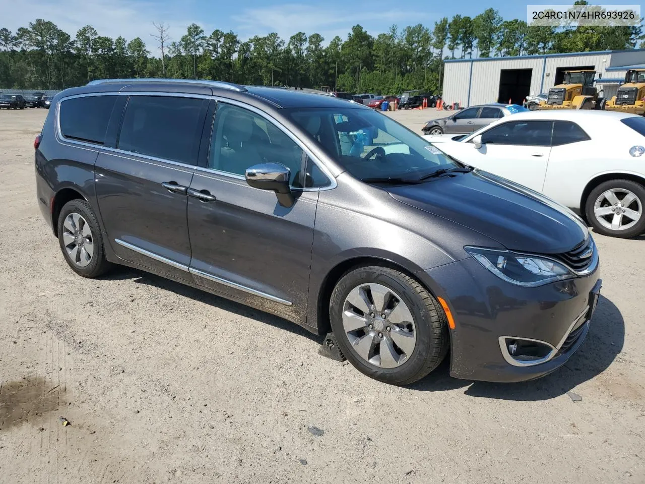 2017 Chrysler Pacifica Ehybrid Platinum VIN: 2C4RC1N74HR693926 Lot: 69621714