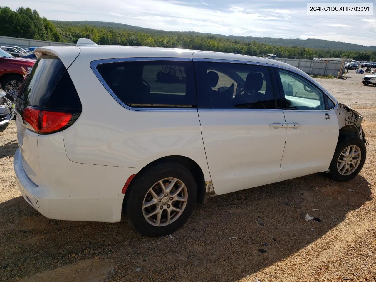 2C4RC1DGXHR703991 2017 Chrysler Pacifica Touring