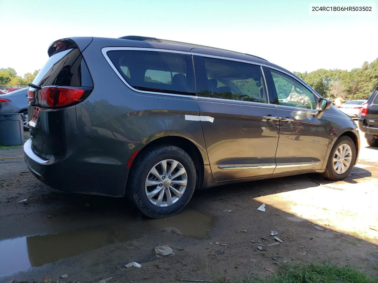 2017 Chrysler Pacifica Touring L VIN: 2C4RC1BG6HR503502 Lot: 69701314