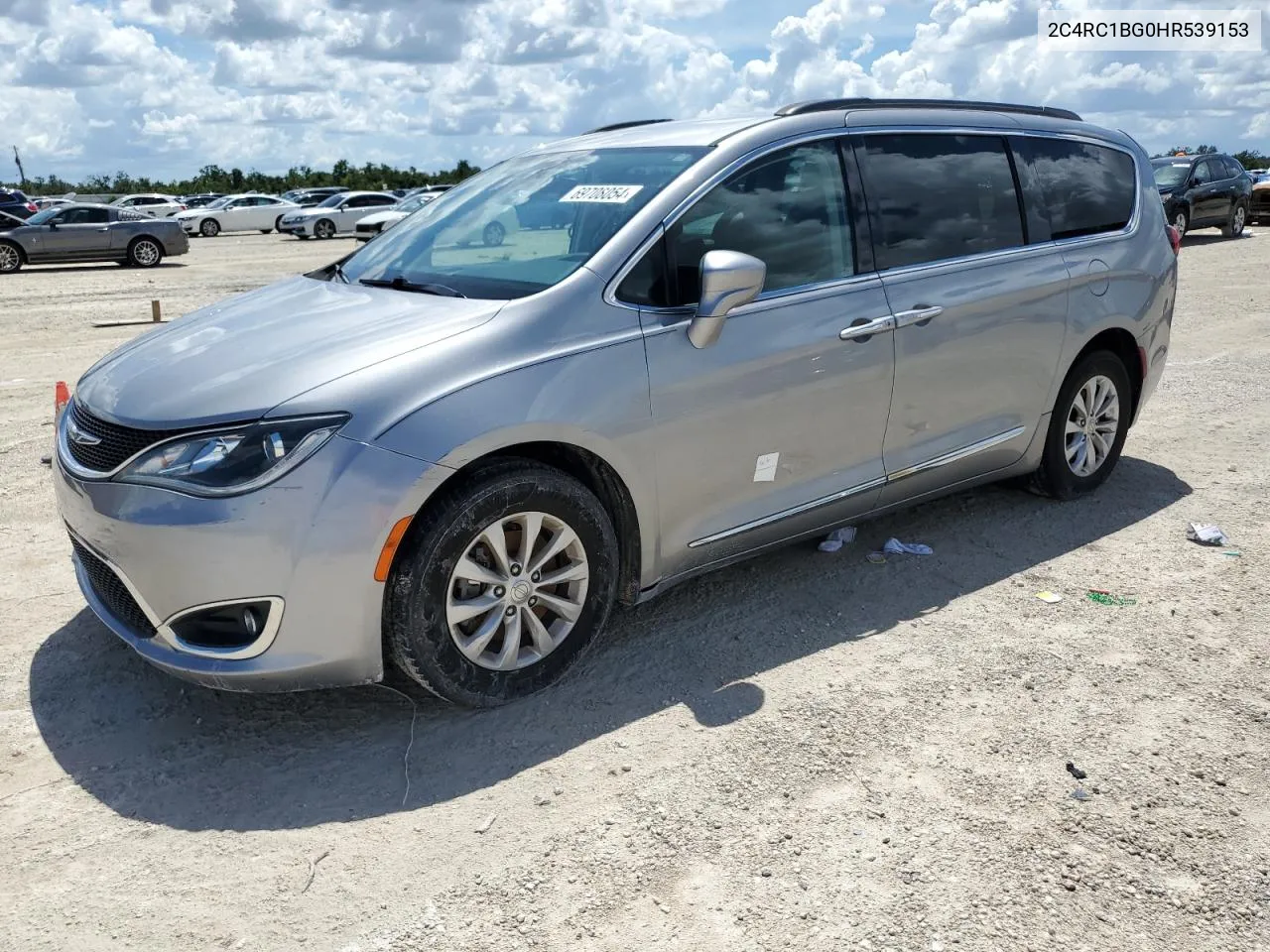 2017 Chrysler Pacifica Touring L VIN: 2C4RC1BG0HR539153 Lot: 69708054