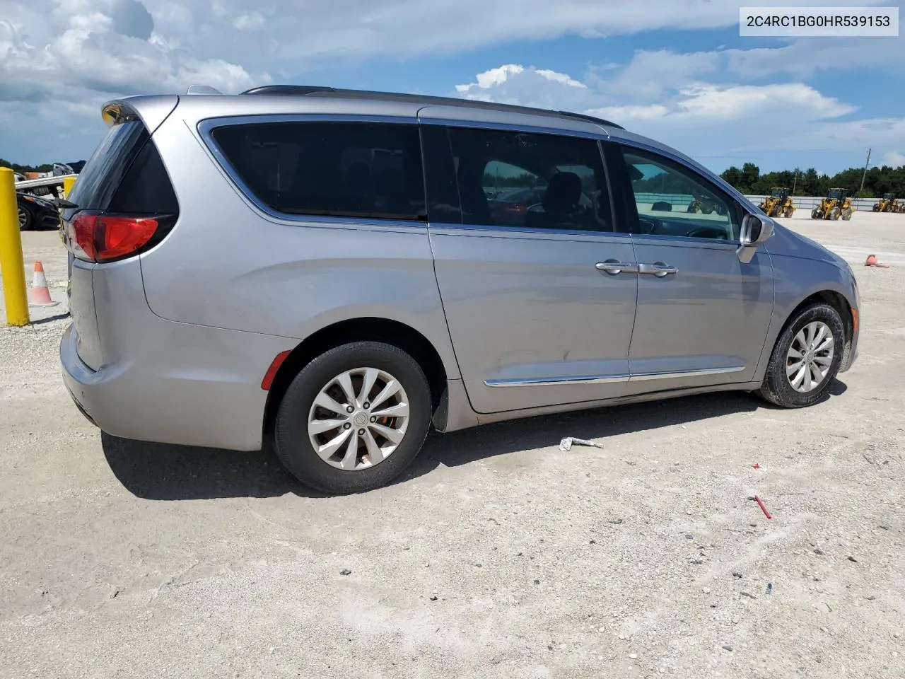 2017 Chrysler Pacifica Touring L VIN: 2C4RC1BG0HR539153 Lot: 69708054