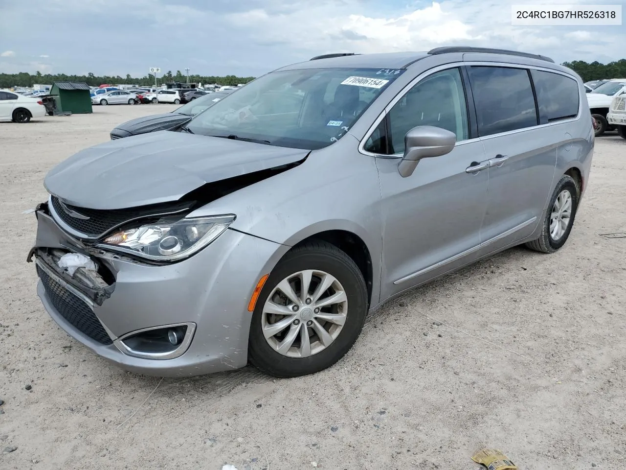 2C4RC1BG7HR526318 2017 Chrysler Pacifica Touring L