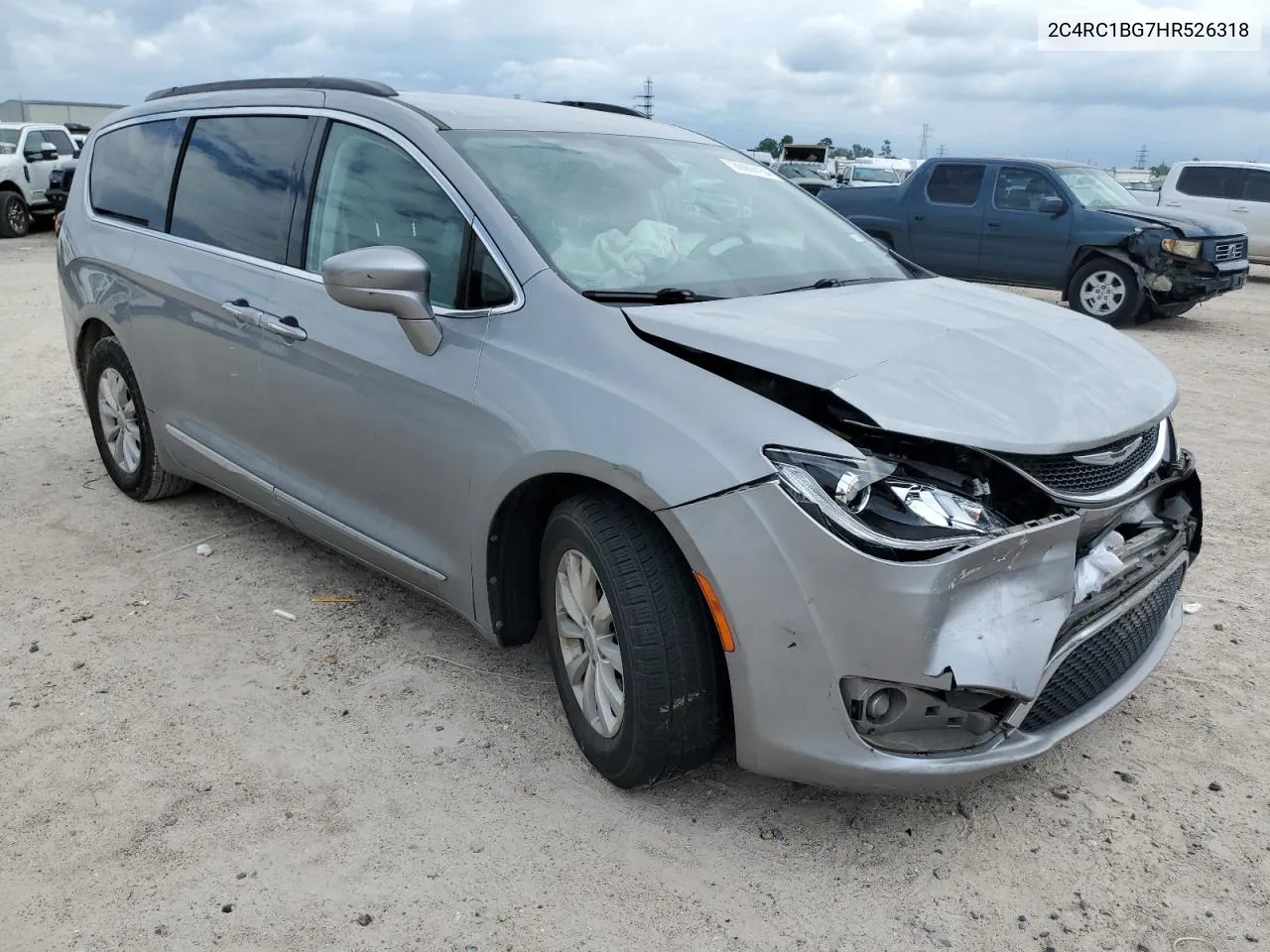 2017 Chrysler Pacifica Touring L VIN: 2C4RC1BG7HR526318 Lot: 70906154