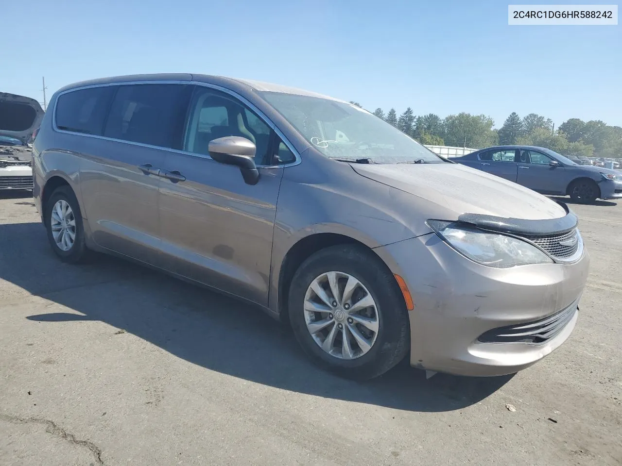 2017 Chrysler Pacifica Touring VIN: 2C4RC1DG6HR588242 Lot: 71187694