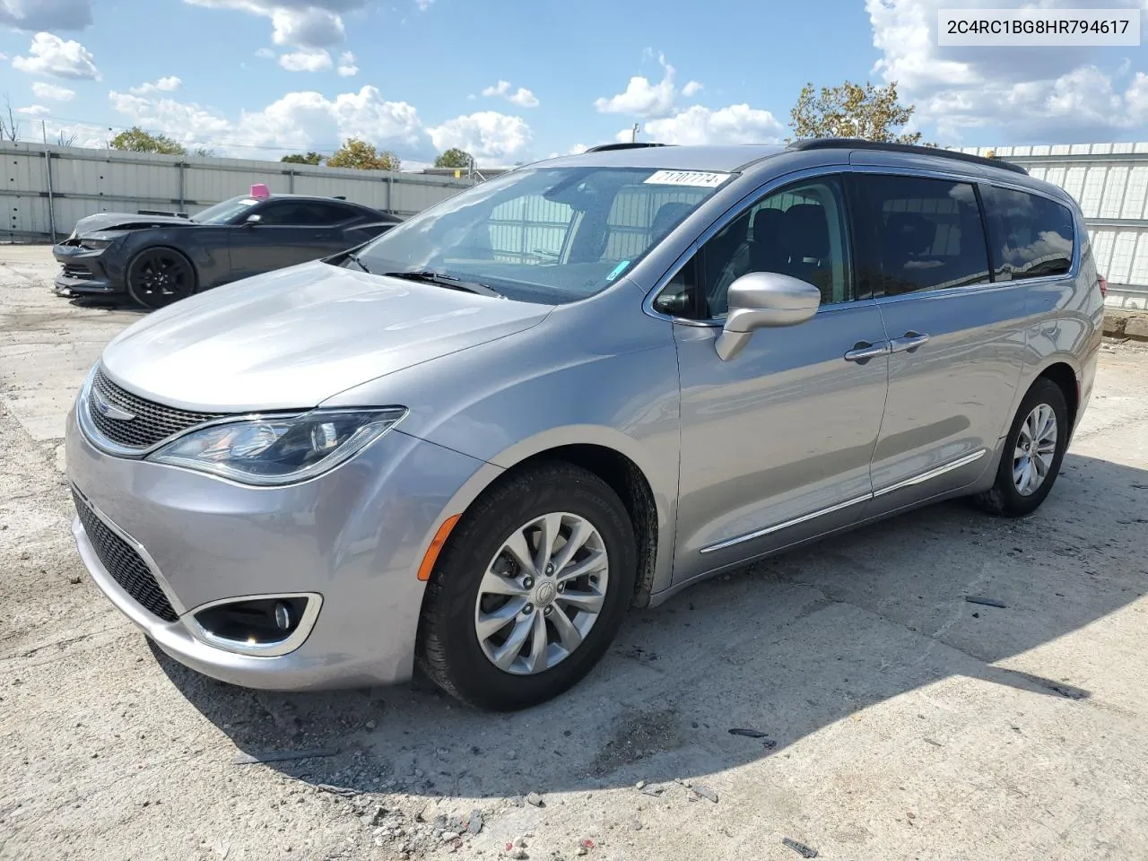 2C4RC1BG8HR794617 2017 Chrysler Pacifica Touring L