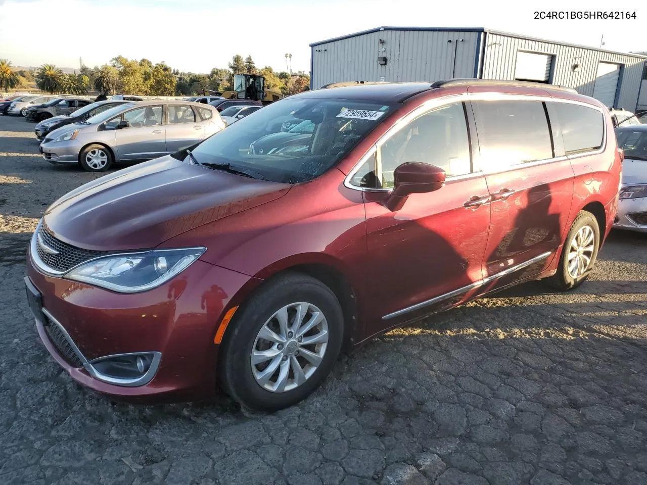 2C4RC1BG5HR642164 2017 Chrysler Pacifica Touring L