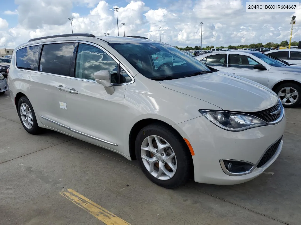 2017 Chrysler Pacifica Touring L VIN: 2C4RC1BGXHR684667 Lot: 74082644