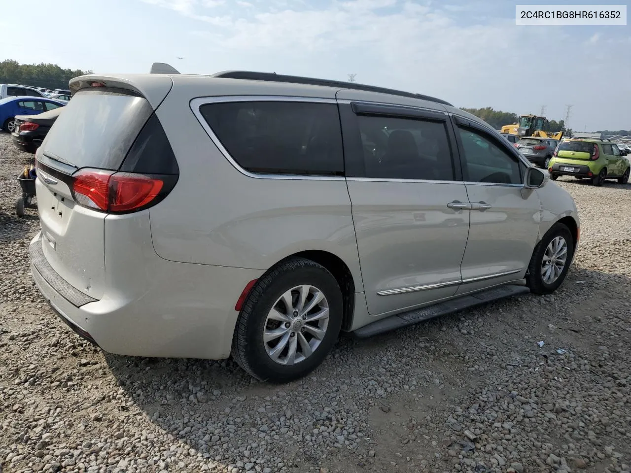 2017 Chrysler Pacifica Touring L VIN: 2C4RC1BG8HR616352 Lot: 77963234