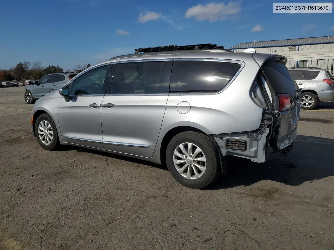 2017 Chrysler Pacifica Touring L VIN: 2C4RC1BG7HR613670 Lot: 79288024