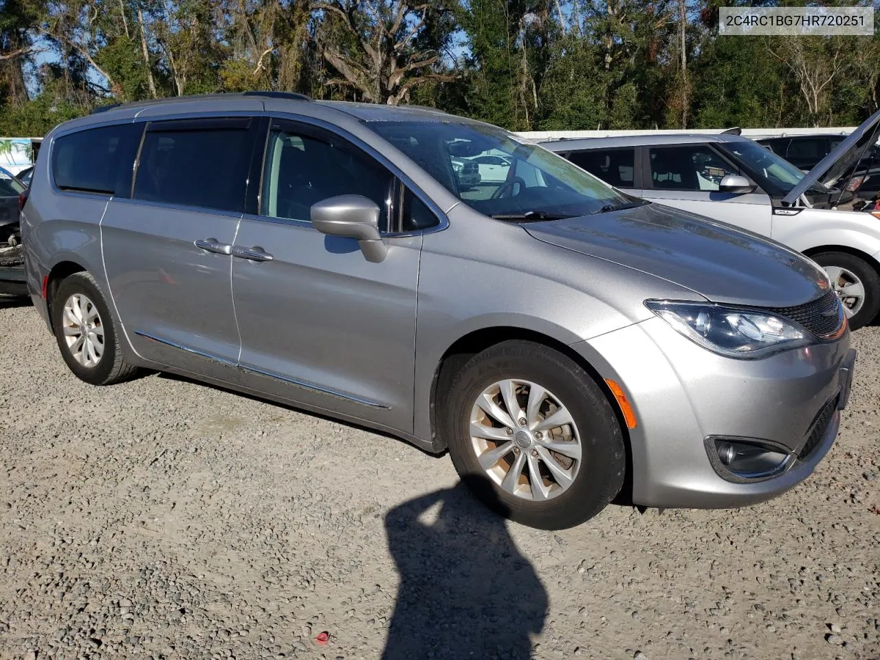 2017 Chrysler Pacifica Touring L VIN: 2C4RC1BG7HR720251 Lot: 79557484