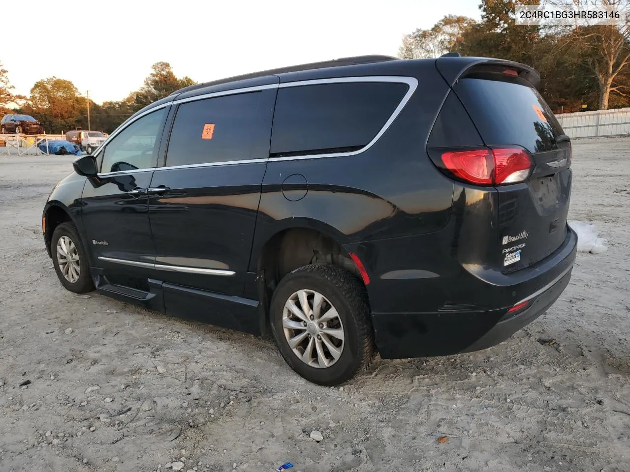 2017 Chrysler Pacifica Touring L VIN: 2C4RC1BG3HR583146 Lot: 80304554