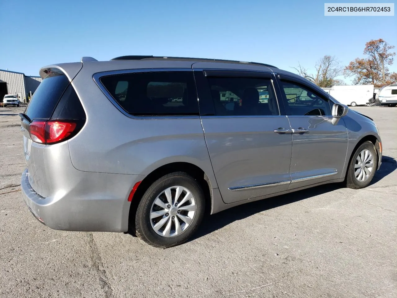 2017 Chrysler Pacifica Touring L VIN: 2C4RC1BG6HR702453 Lot: 80687744