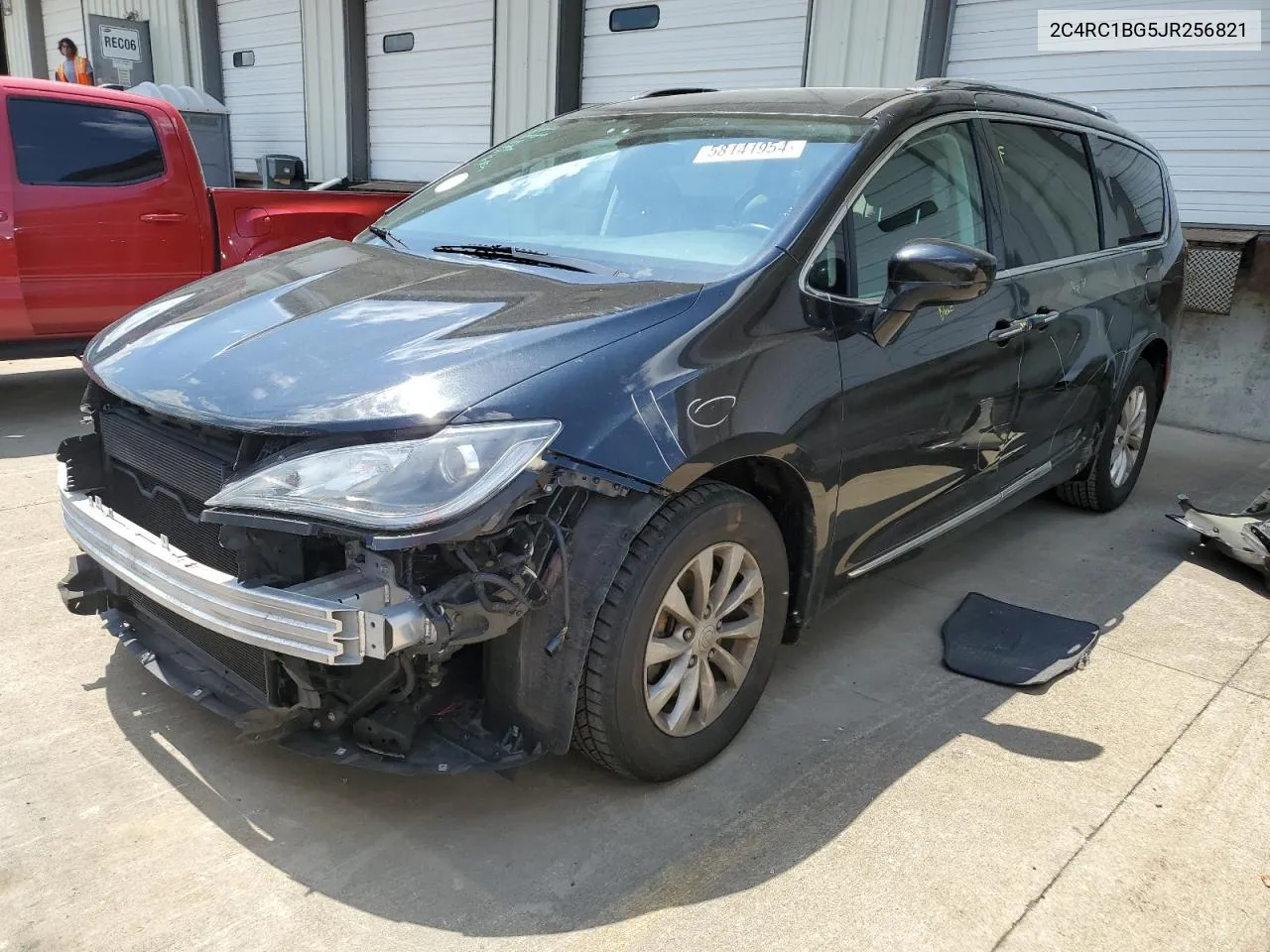 2C4RC1BG5JR256821 2018 Chrysler Pacifica Touring L