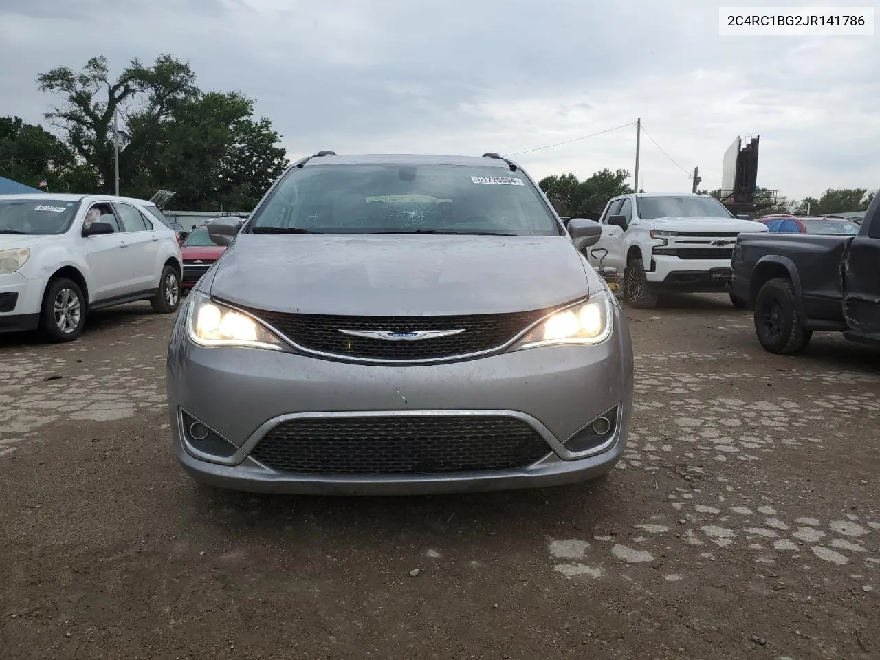 2018 Chrysler Pacifica Touring L VIN: 2C4RC1BG2JR141786 Lot: 61726694