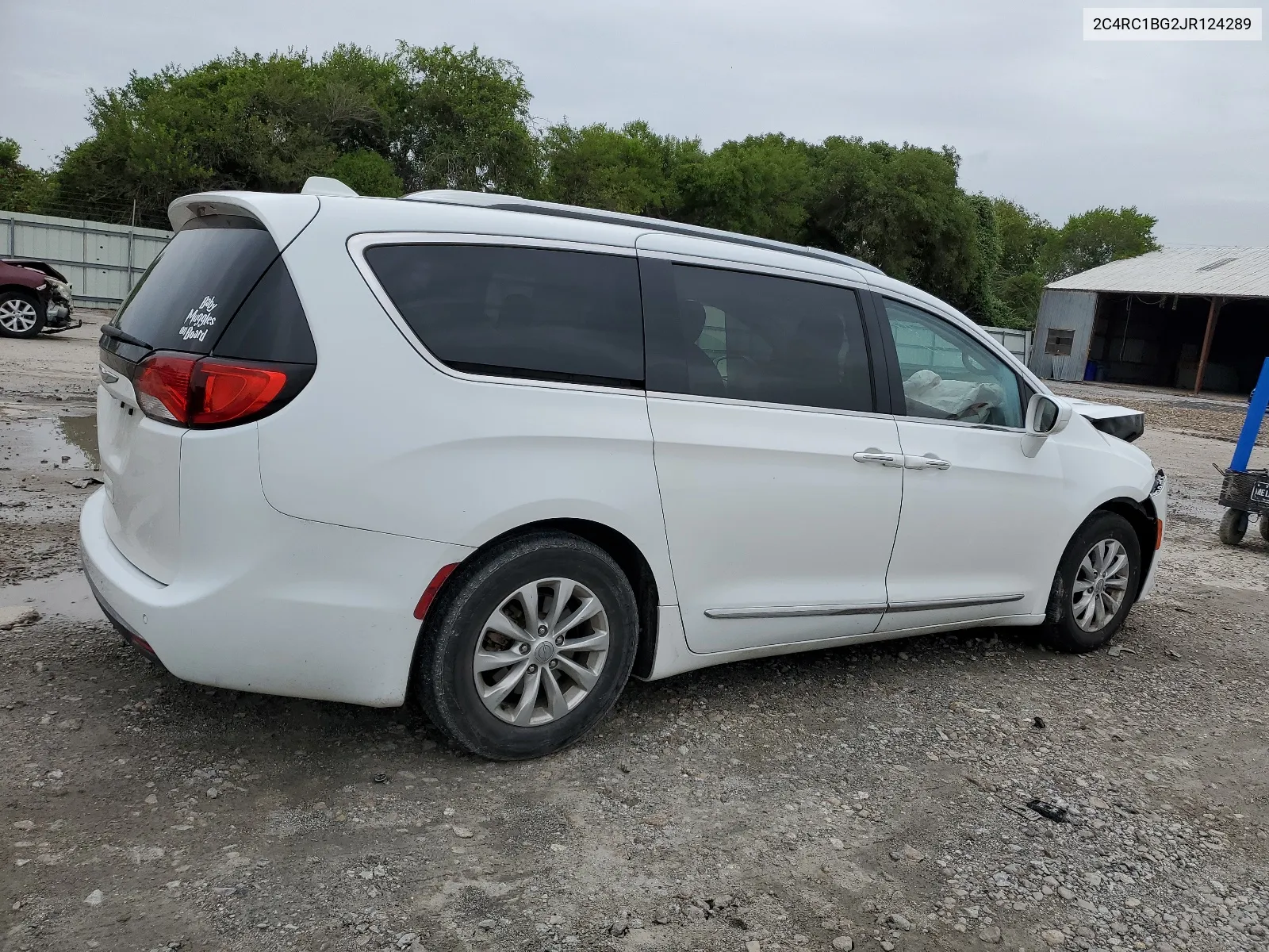 2018 Chrysler Pacifica Touring L VIN: 2C4RC1BG2JR124289 Lot: 65032424