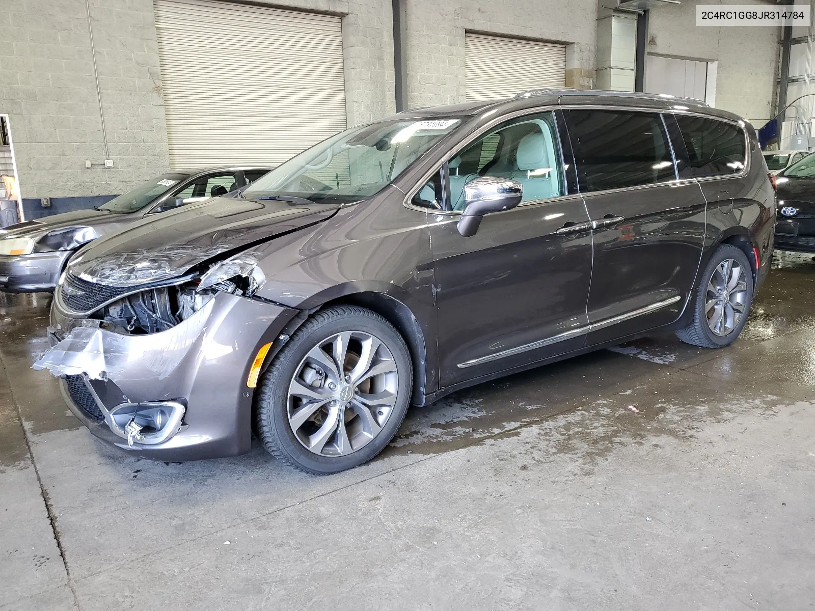 2C4RC1GG8JR314784 2018 Chrysler Pacifica Limited