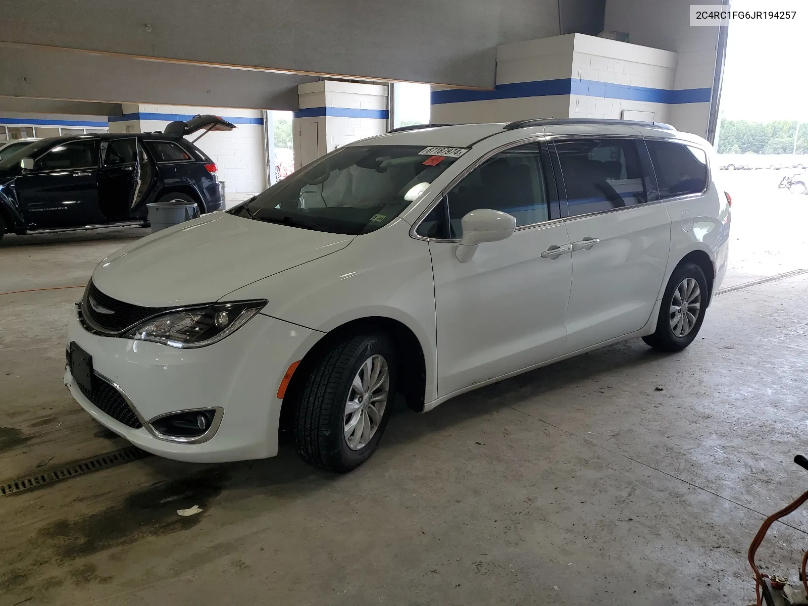 2018 Chrysler Pacifica Touring Plus VIN: 2C4RC1FG6JR194257 Lot: 67187974