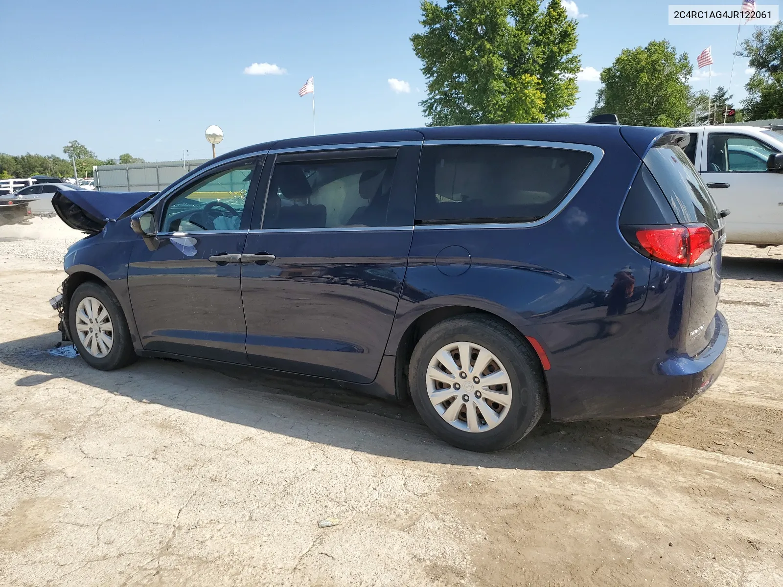 2C4RC1AG4JR122061 2018 Chrysler Pacifica L