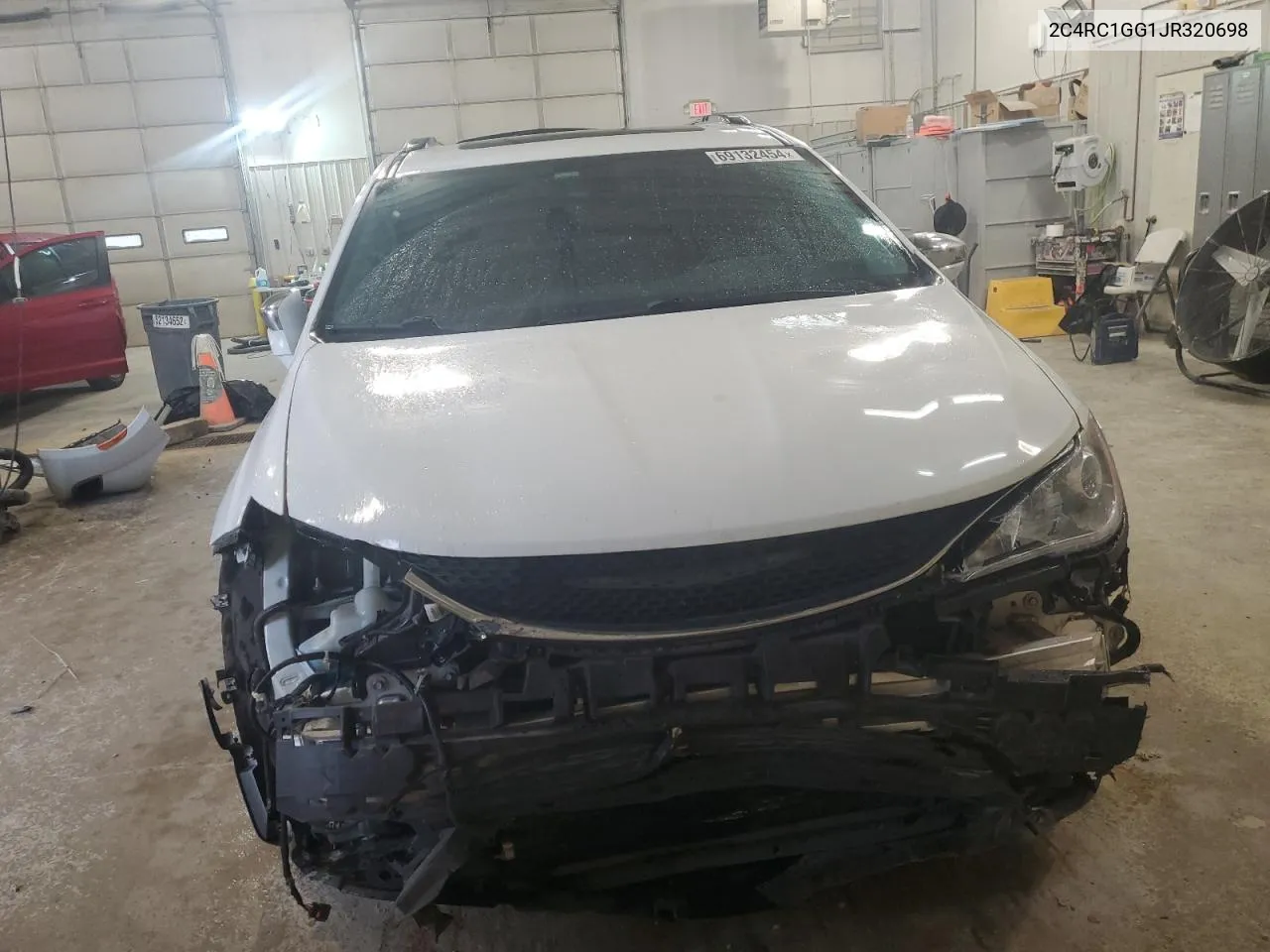 2C4RC1GG1JR320698 2018 Chrysler Pacifica Limited