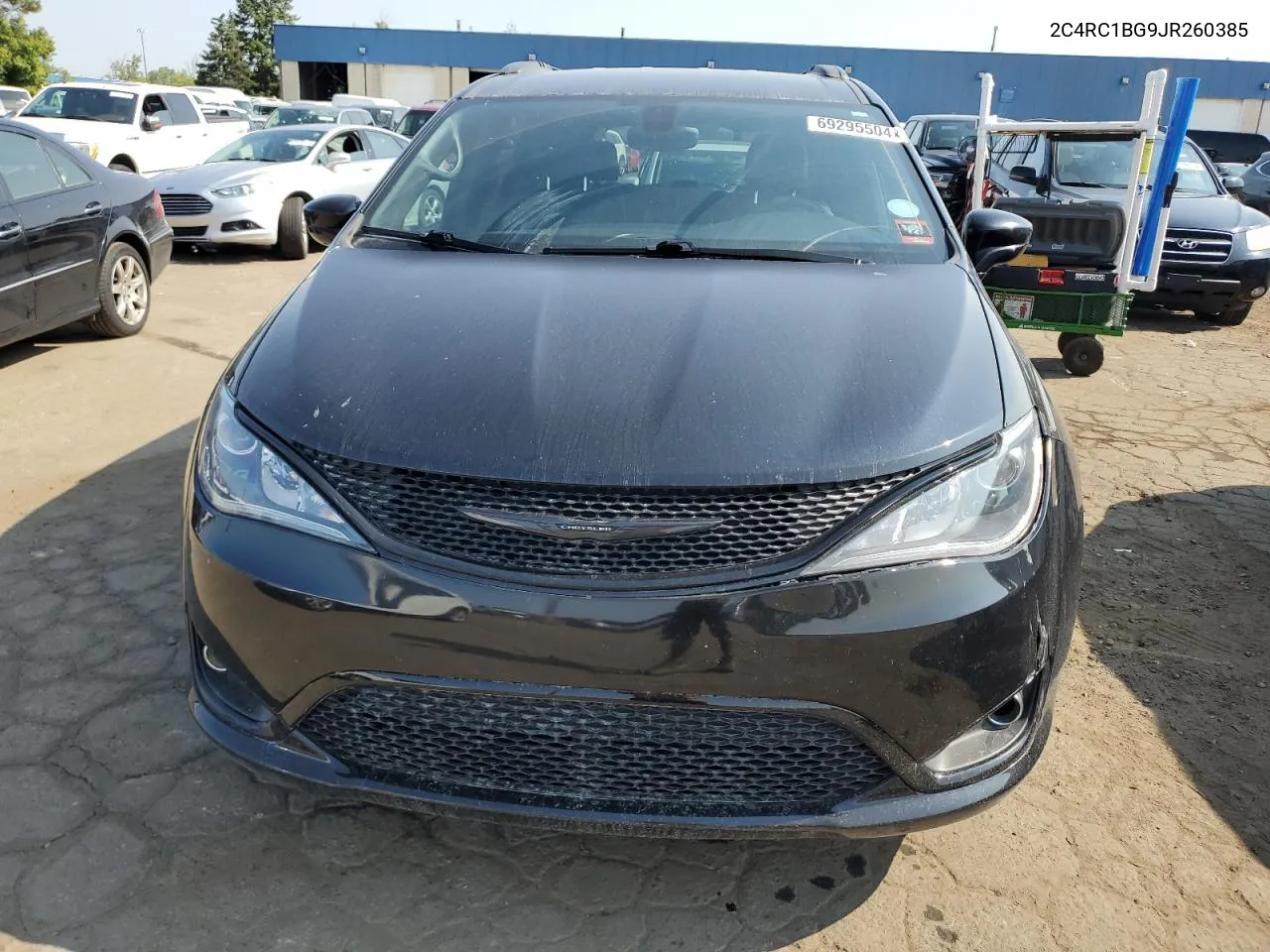 2018 Chrysler Pacifica Touring L VIN: 2C4RC1BG9JR260385 Lot: 69295504