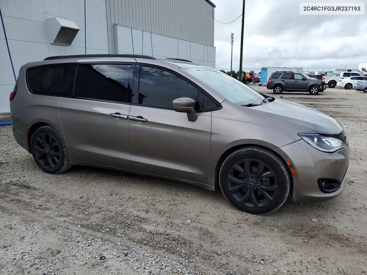 2018 Chrysler Pacifica Touring Plus VIN: 2C4RC1FG3JR237193 Lot: 71215914