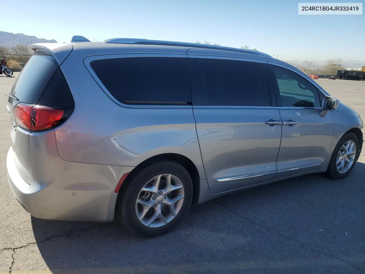 2018 Chrysler Pacifica Touring L VIN: 2C4RC1BG4JR333419 Lot: 72442114