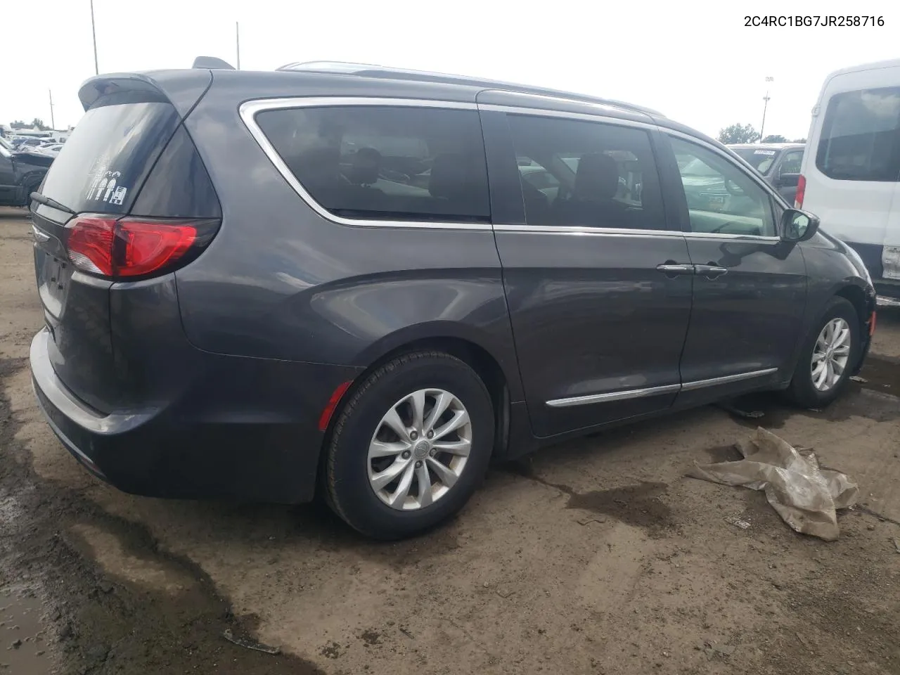 2C4RC1BG7JR258716 2018 Chrysler Pacifica Touring L