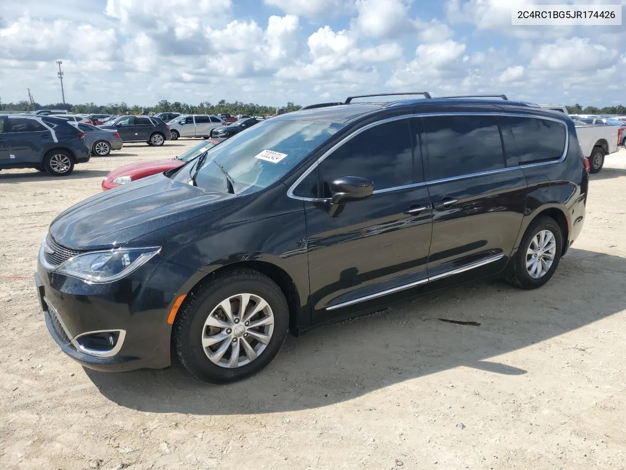 2018 Chrysler Pacifica Touring L VIN: 2C4RC1BG5JR174426 Lot: 73322424