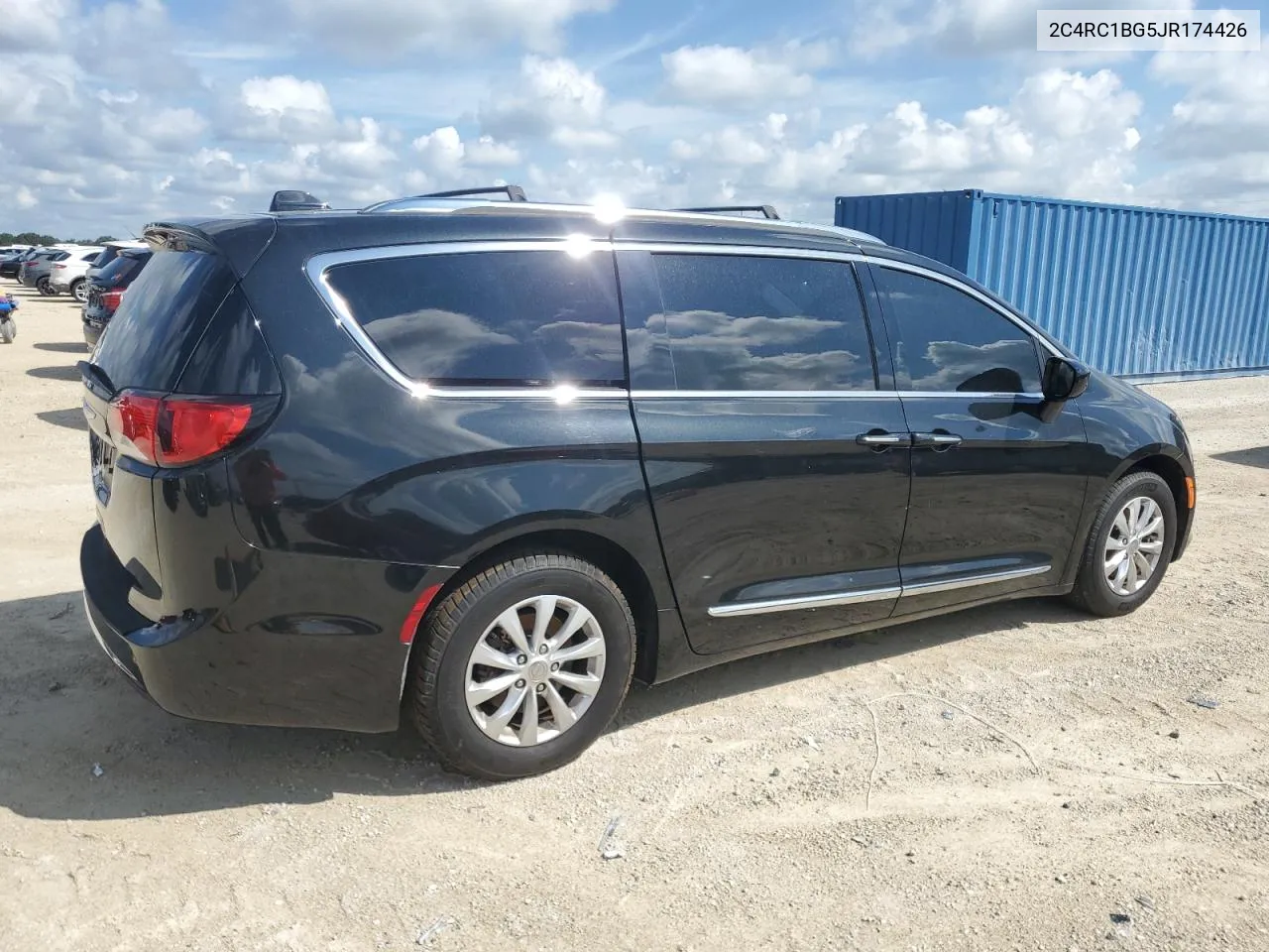 2018 Chrysler Pacifica Touring L VIN: 2C4RC1BG5JR174426 Lot: 73322424