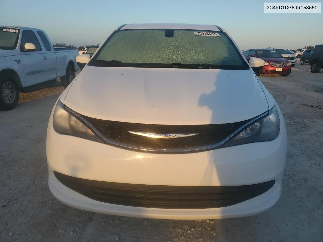 2C4RC1CG8JR158560 2018 Chrysler Pacifica Lx