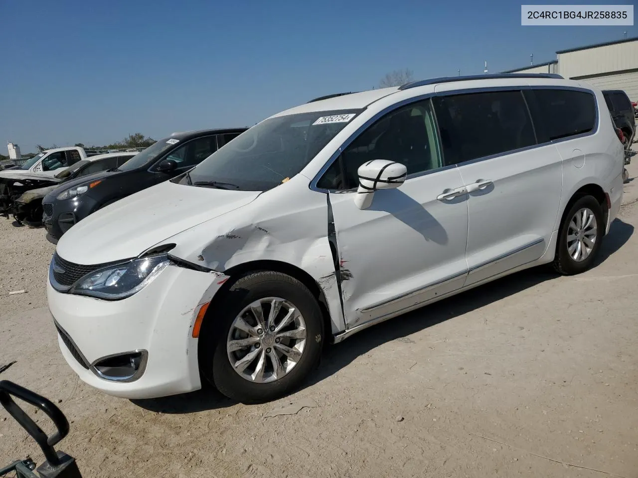 2018 Chrysler Pacifica Touring L VIN: 2C4RC1BG4JR258835 Lot: 75352754