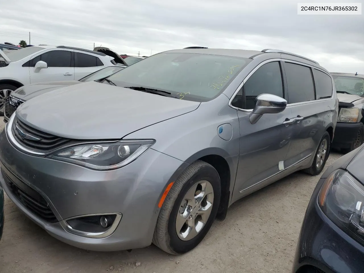 2018 Chrysler Pacifica Hybrid Limited VIN: 2C4RC1N76JR365302 Lot: 76672334