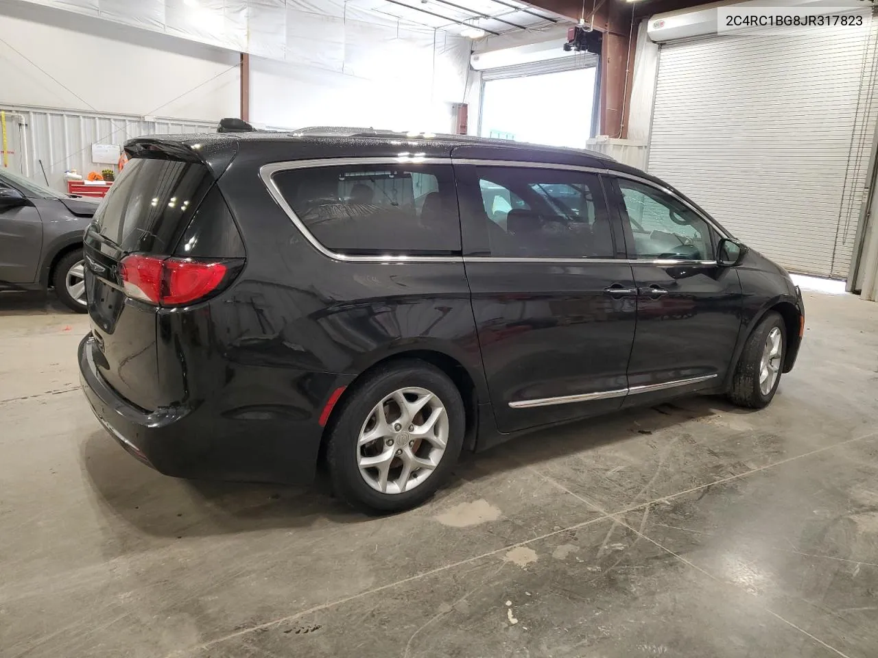 2018 Chrysler Pacifica Touring L VIN: 2C4RC1BG8JR317823 Lot: 81178024