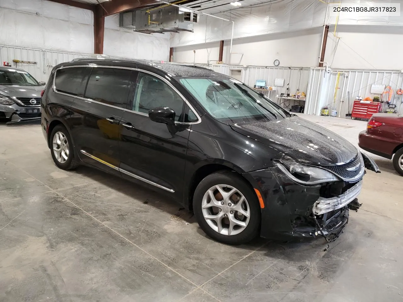 2018 Chrysler Pacifica Touring L VIN: 2C4RC1BG8JR317823 Lot: 81178024