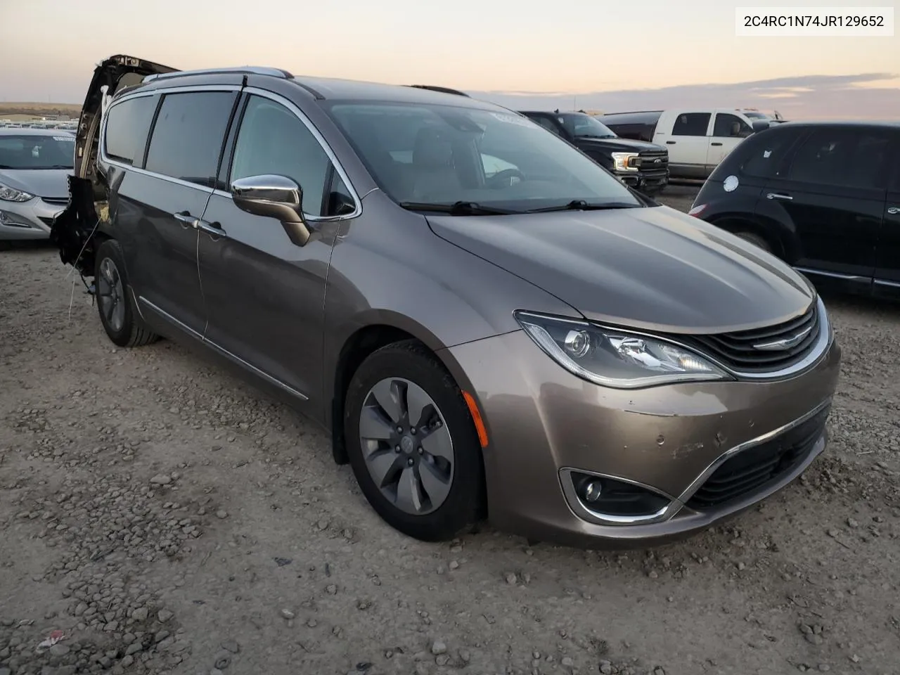 2018 Chrysler Pacifica Hybrid Limited VIN: 2C4RC1N74JR129652 Lot: 81326514