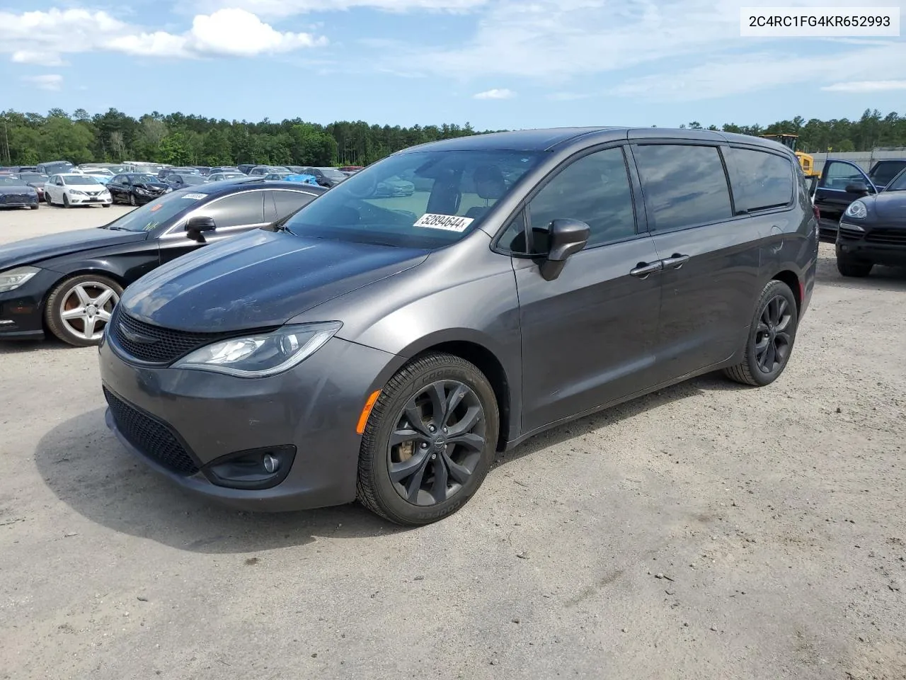 2019 Chrysler Pacifica Touring Plus VIN: 2C4RC1FG4KR652993 Lot: 52894644