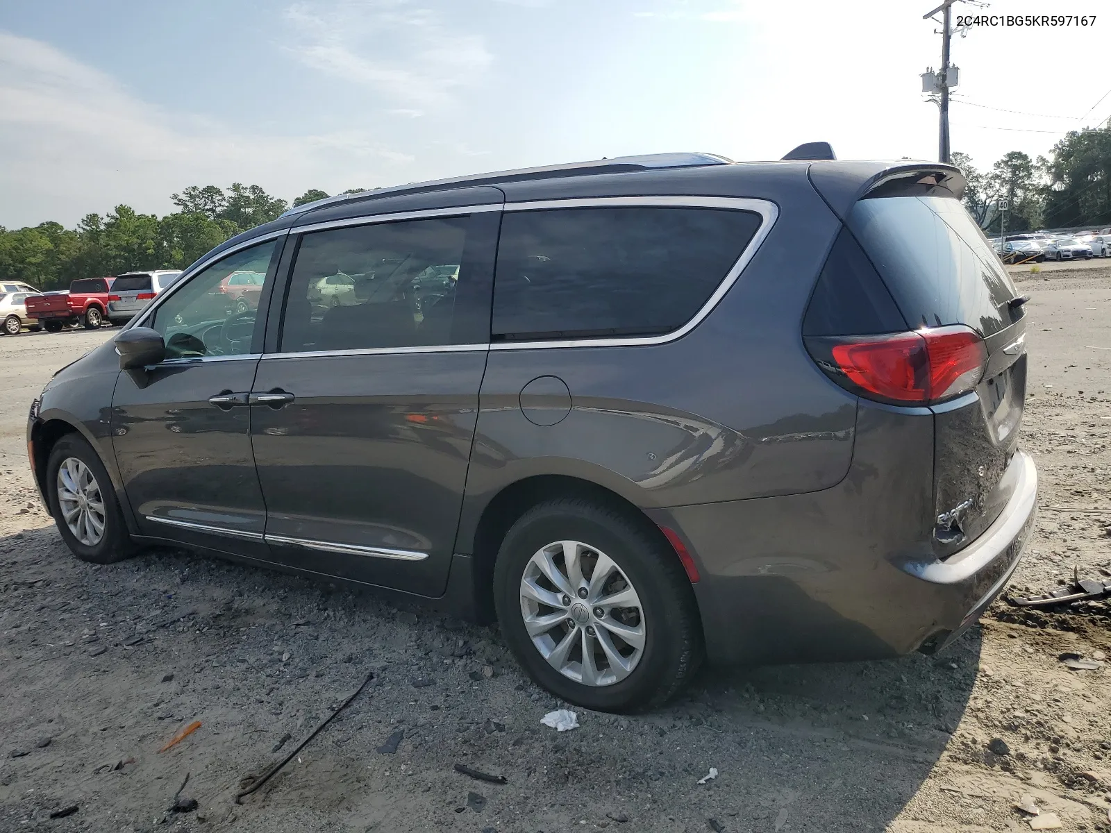 2019 Chrysler Pacifica Touring L VIN: 2C4RC1BG5KR597167 Lot: 65794344